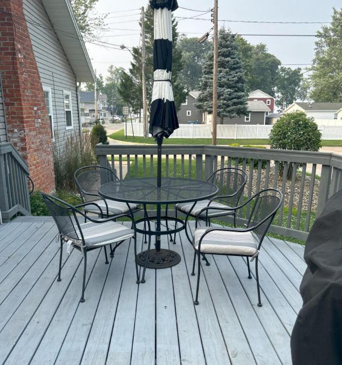 Photo of Others in Huron
