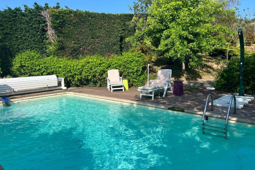 Photo of Others in Maringes