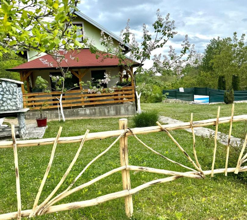 Photo of Others in Seliste