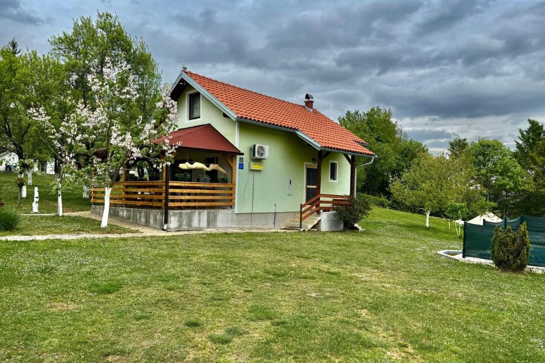 Photo of Others in Seliste