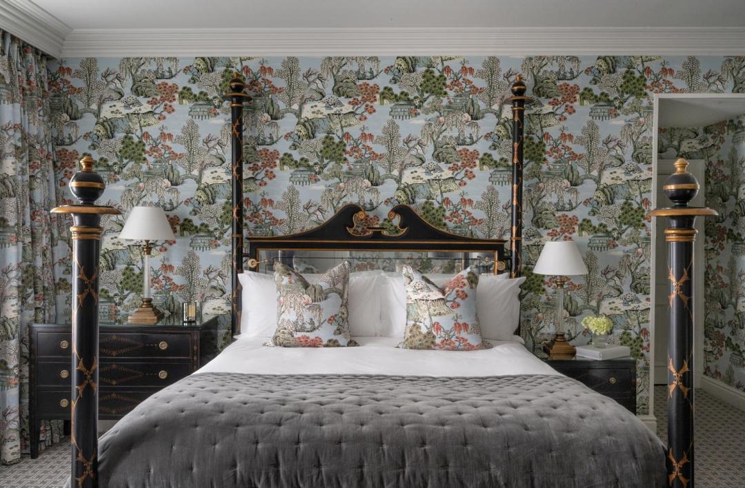 Photo of Others in South Kensington