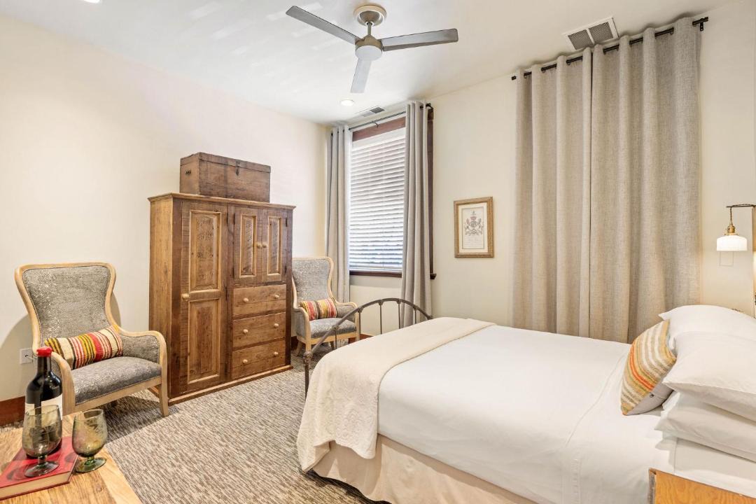 Photo of Others in Sonoma