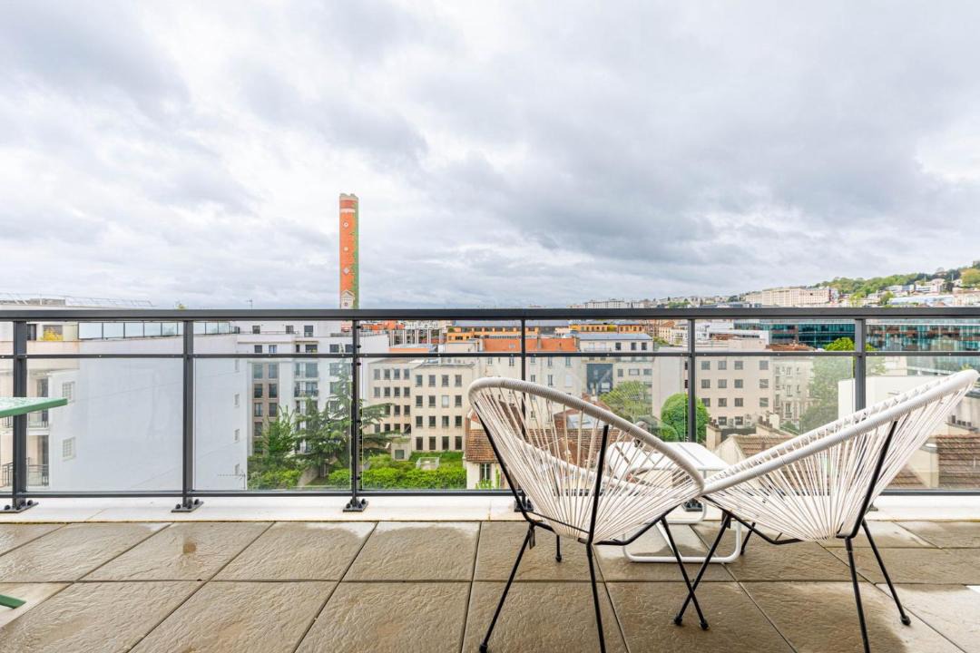Photo of Others in Suresnes
