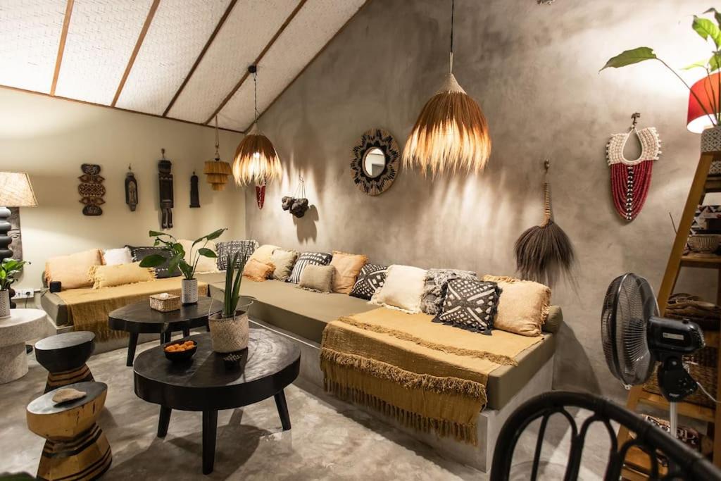 Photo of Others in Jungut Batu