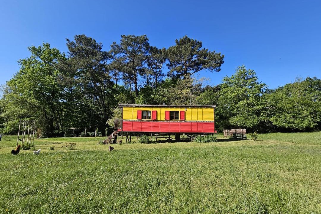 Photo of Others in Sigalens