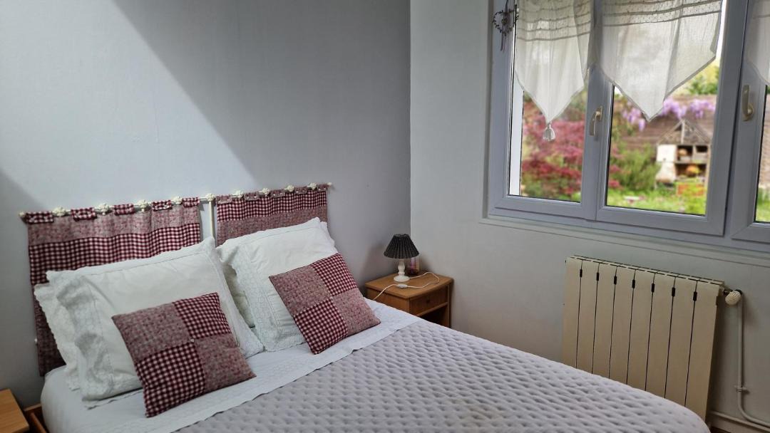 Photo of Bedroom in Evreux