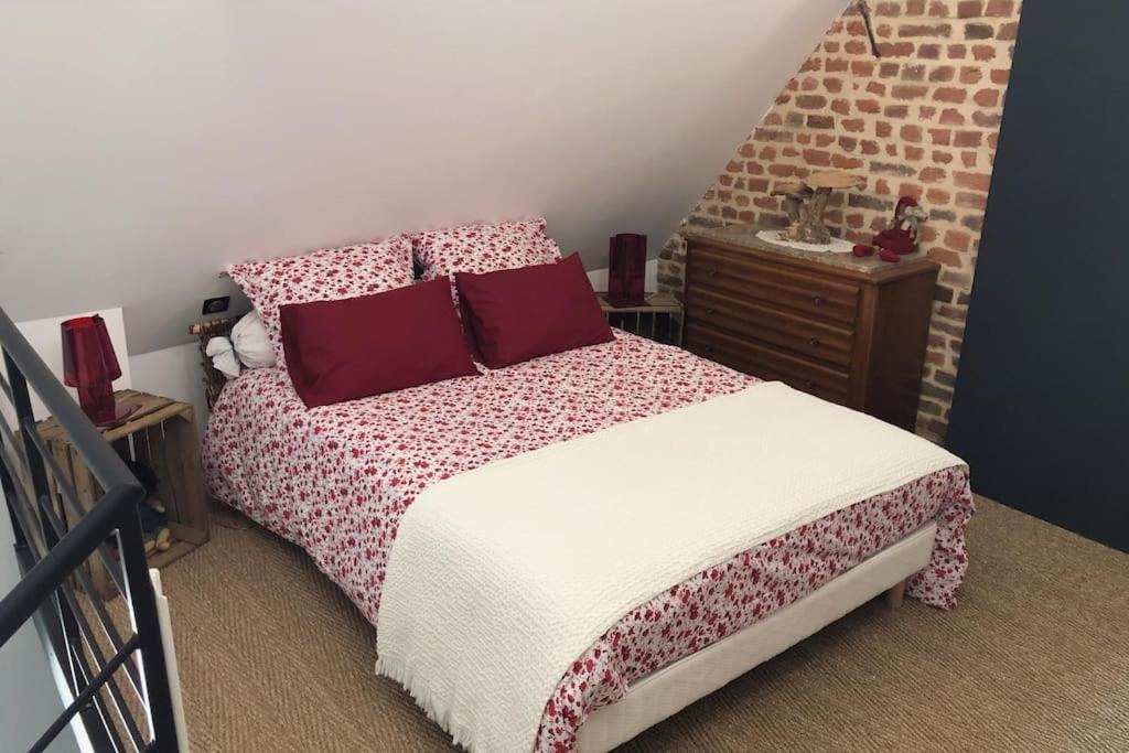 Photo of Others in Hecq