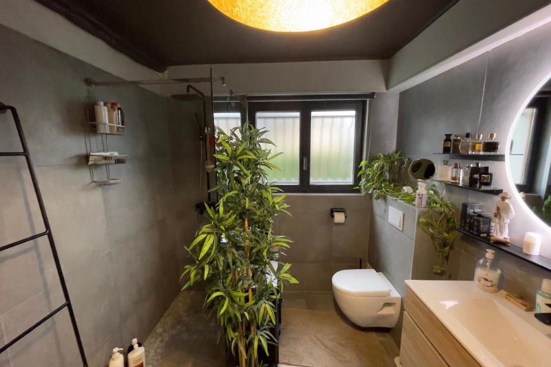 Photo of Bathroom in Saint-Laurent-de-Mure
