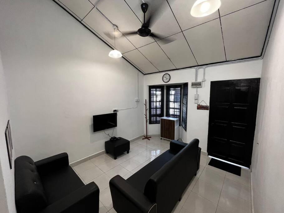 Photo of Livingroom in Kampung Telaga Nibong