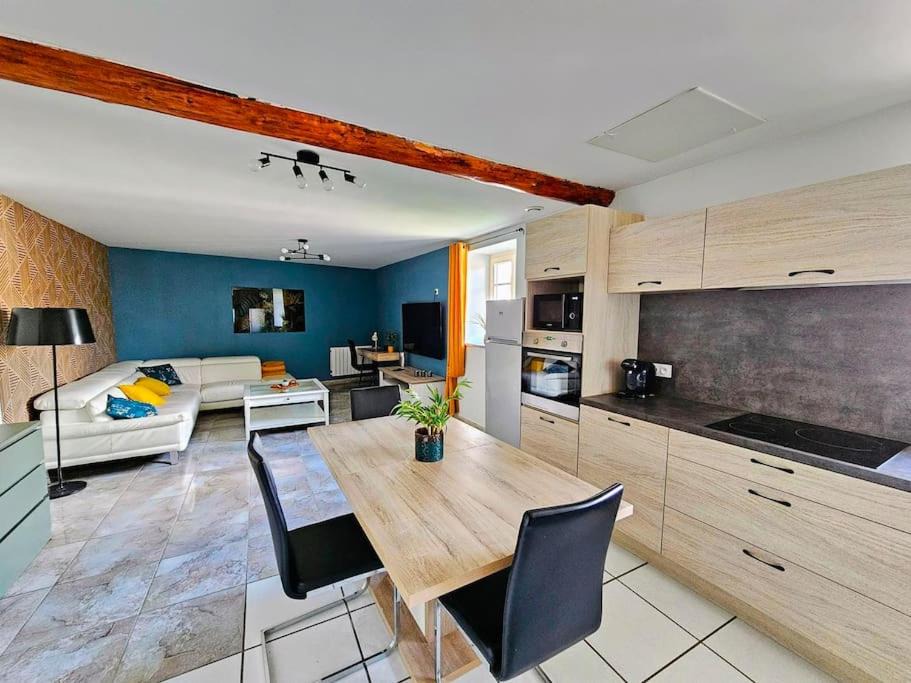 Photo of Others in Custines