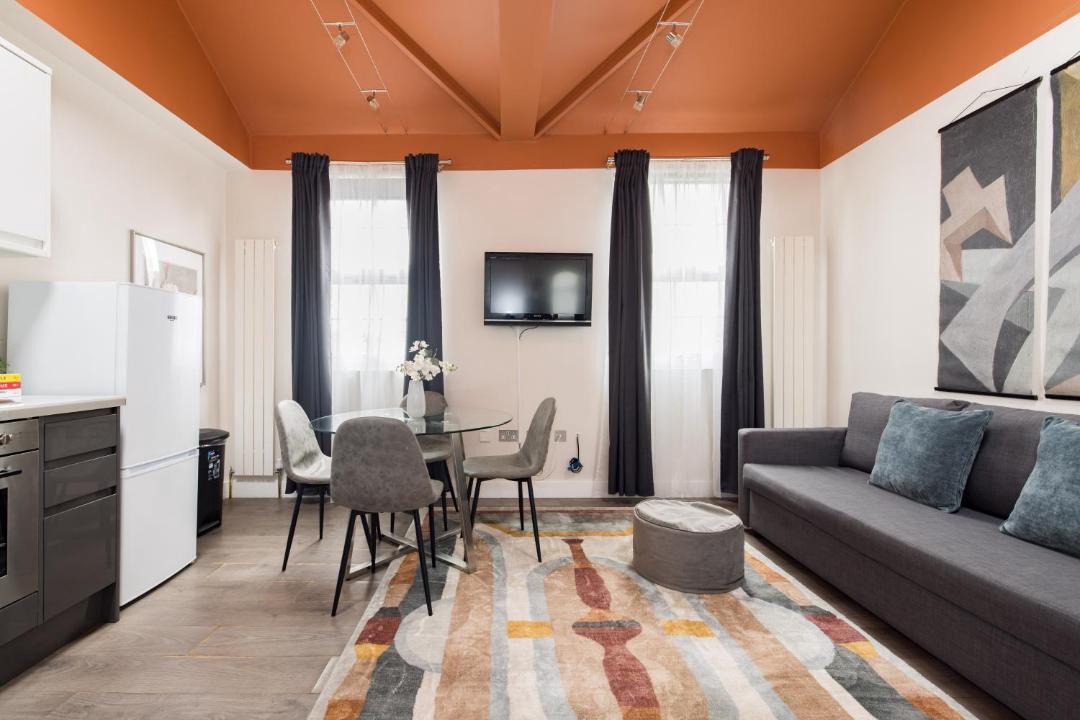 Photo of Others in Euston