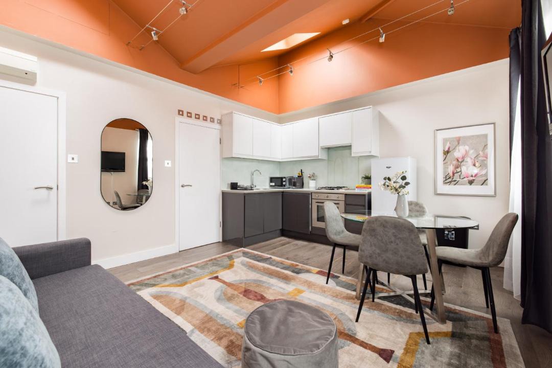 Photo of Others in Euston