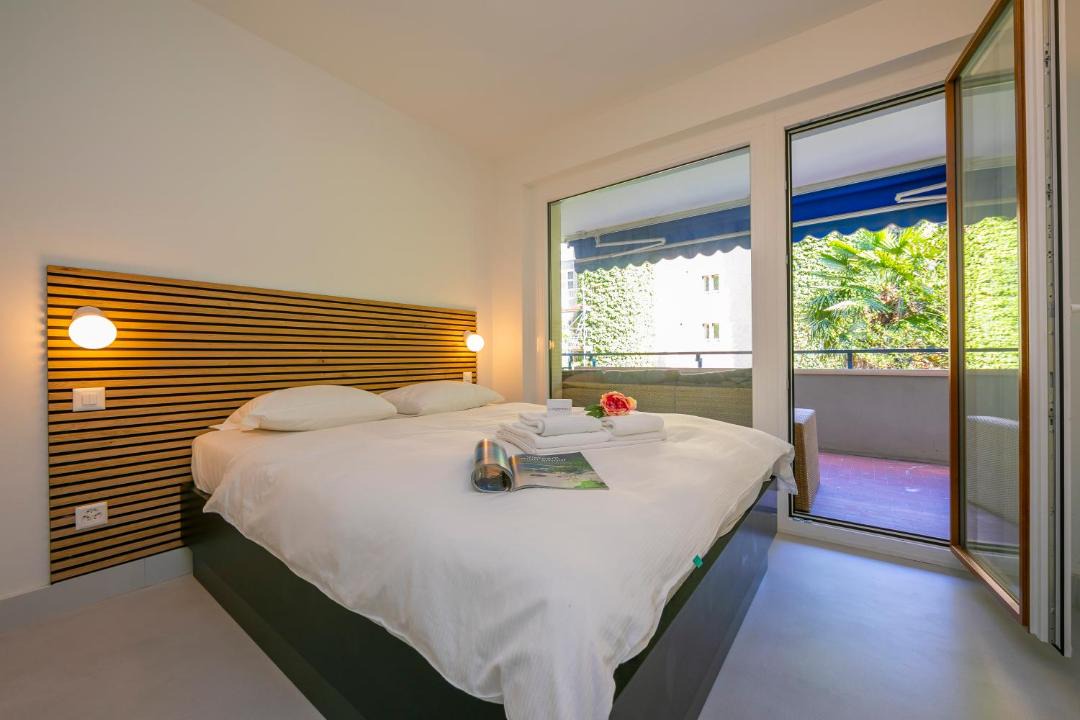 Photo of Others in Paradiso