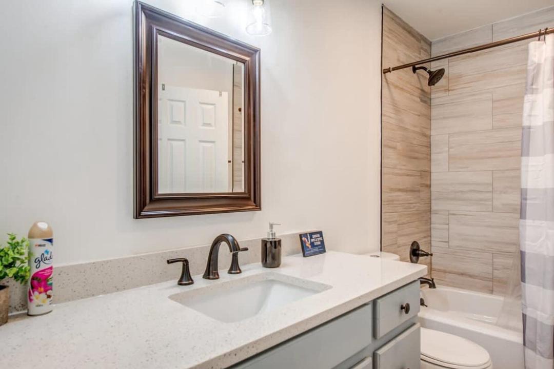 Photo of Others in University District