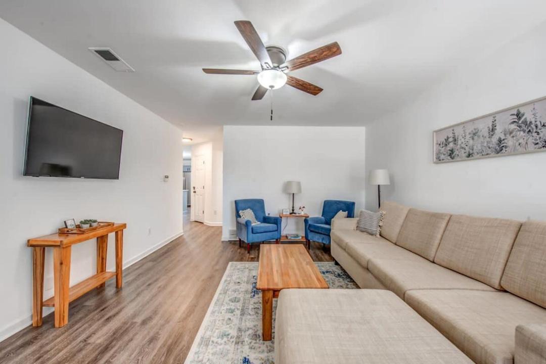 Photo of Others in University District