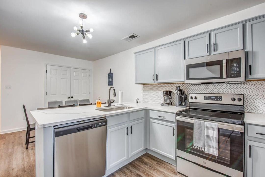 Photo of Others in University District