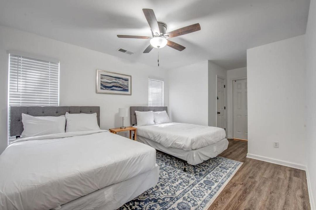 Photo of Others in University District