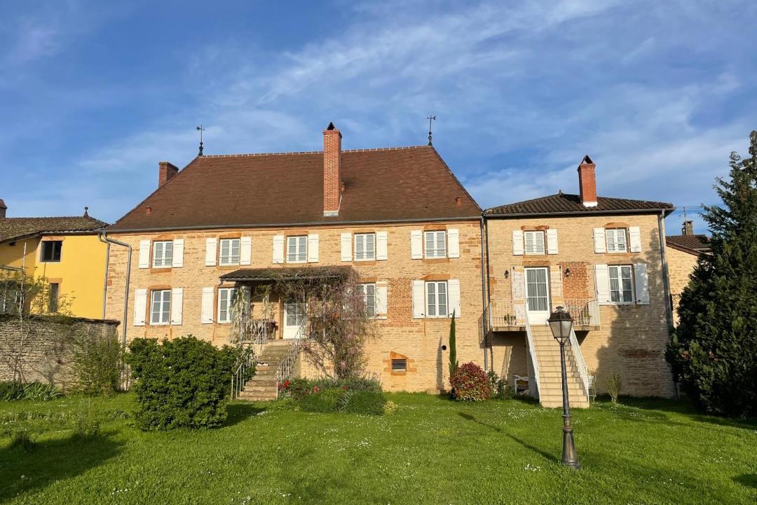 Photo of Others in Aze