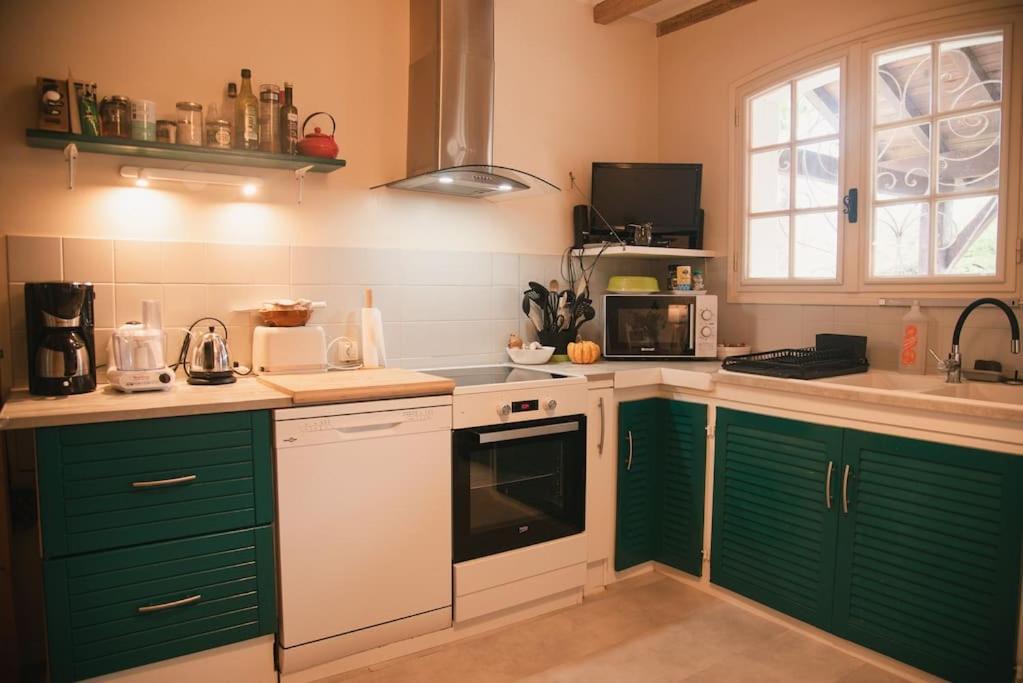 Photo of Kitchen in Saint-Vincent-de-Tyrosse