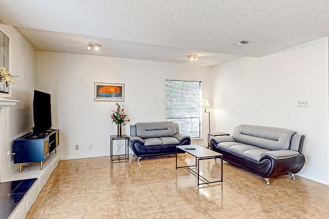 Photo of Livingroom in Northwest Hills