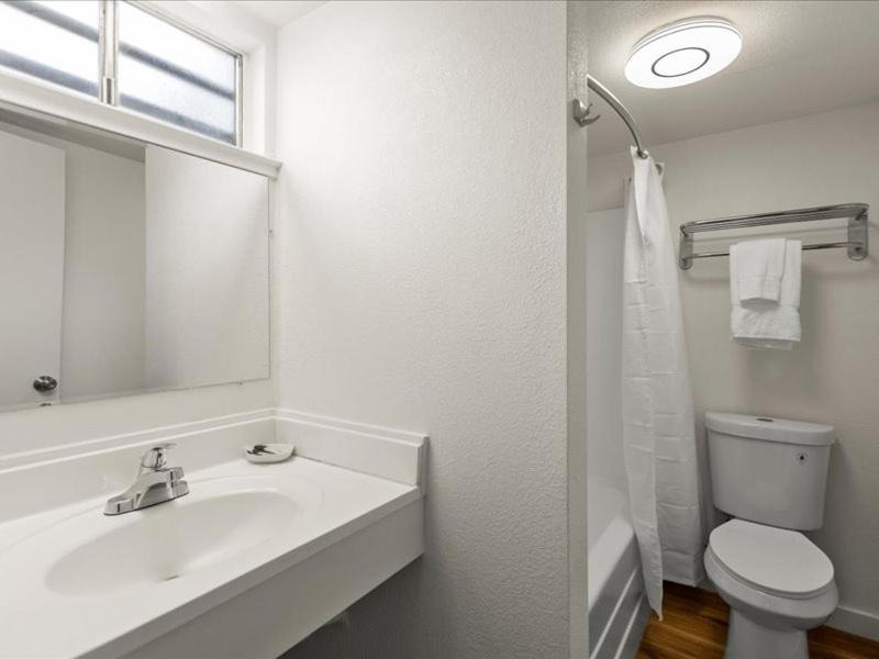 Photo of Bathroom in Lakeside Park