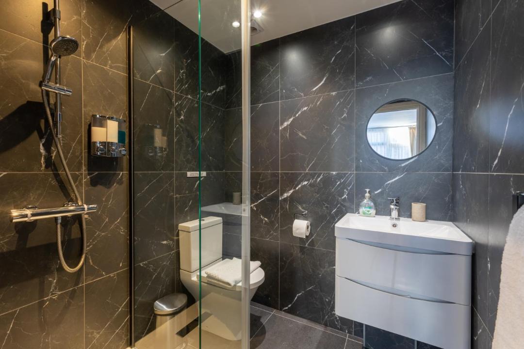 Photo of Others in Ravensbury