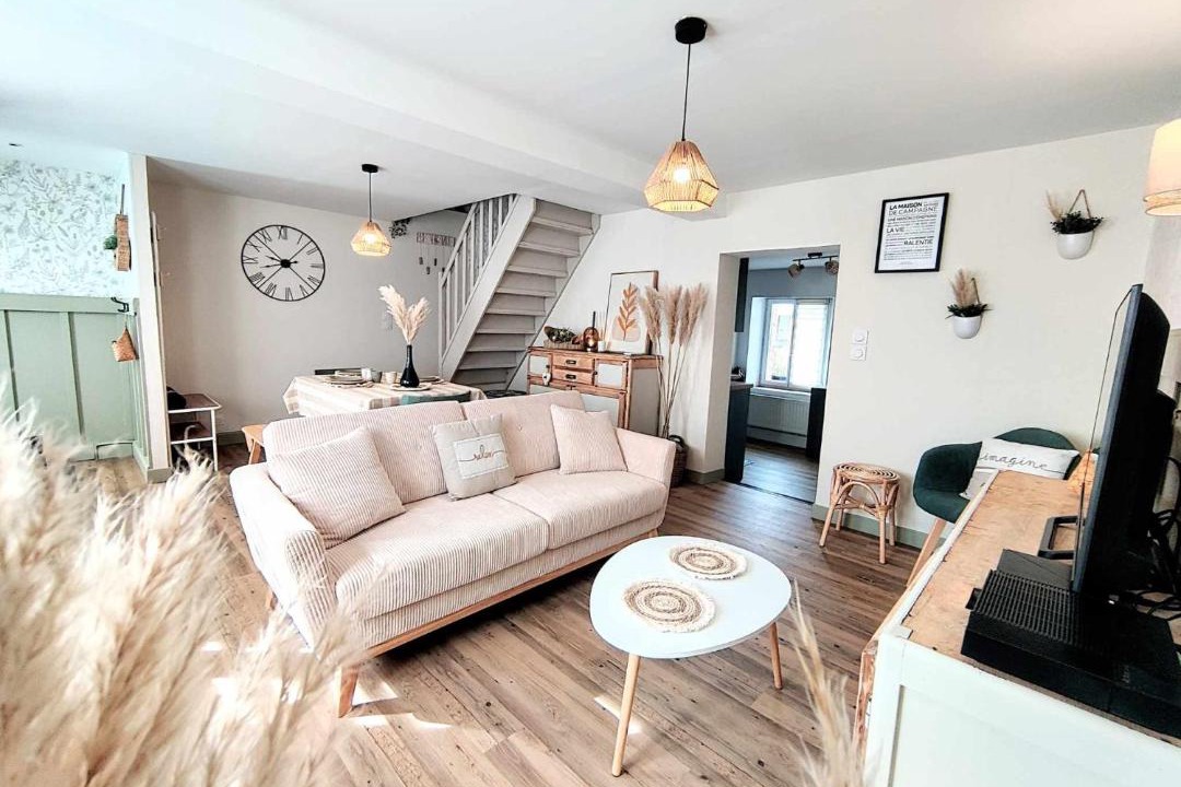 Photo of Others in Mondrepuis