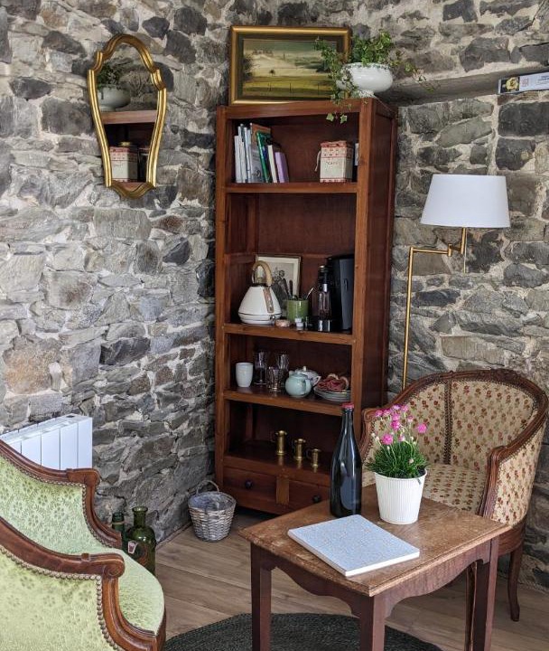 Photo of Others in Annoville