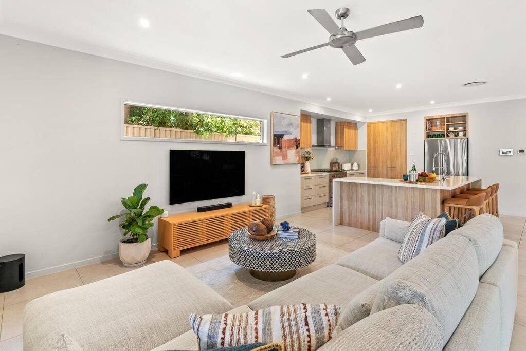 Photo of Livingroom in Burleigh Heads