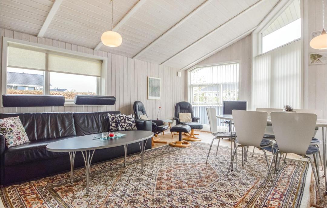 Photo of Others in Flovt Strand