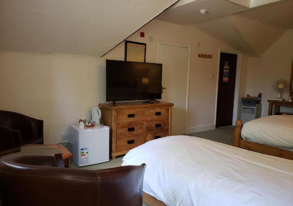 Photo of Others in Clifton Hampden