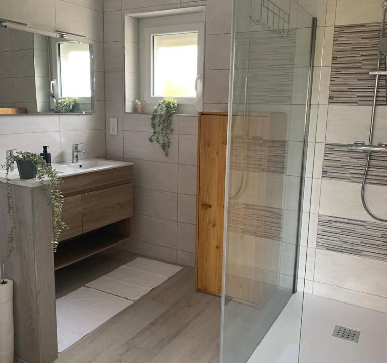 Photo of Bathroom in Fain-les-Montbard