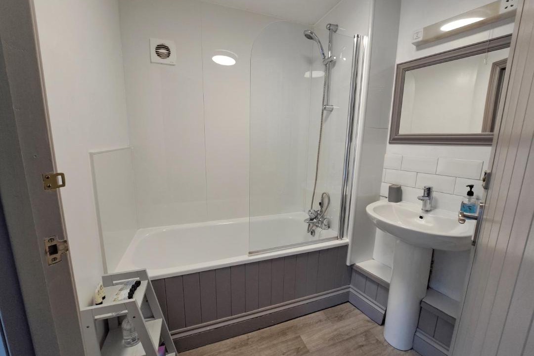 Photo of Others in South Leigh