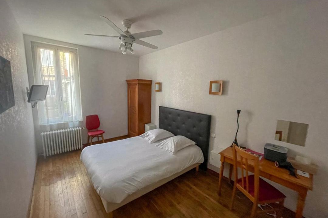 Photo of Bedroom in Nevers