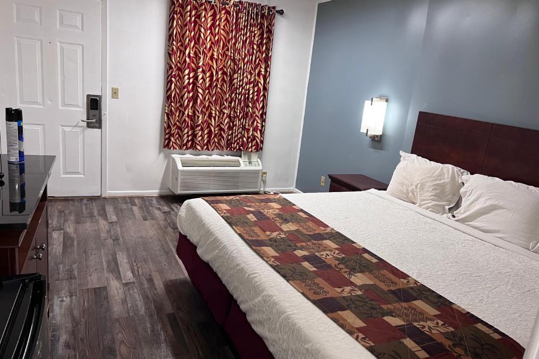 Photo of Others in Calhoun