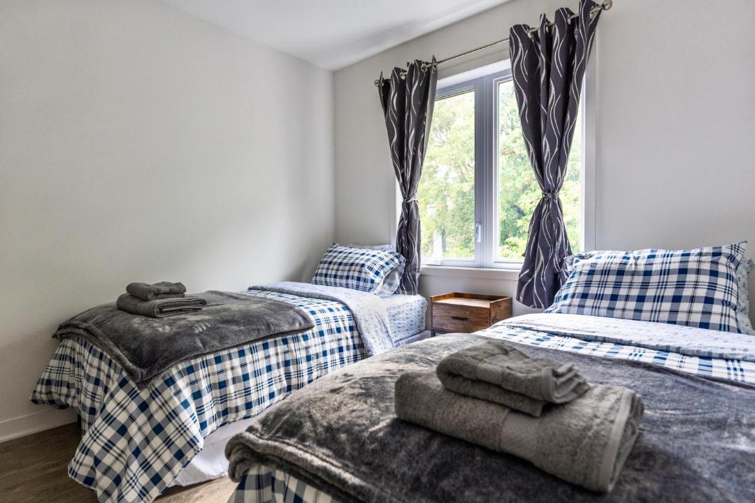 Photo of Bedroom in Laval-des-Rapides