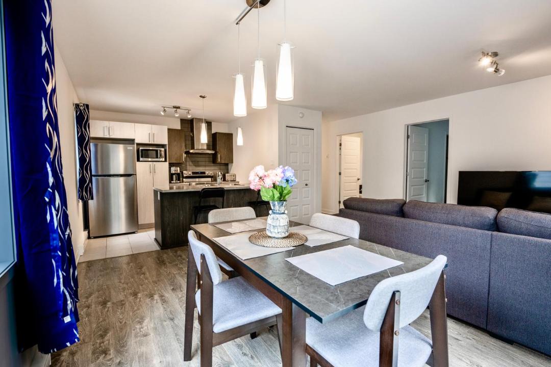 Photo of Livingroom in Laval-des-Rapides