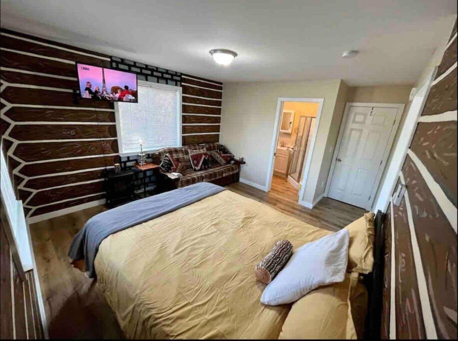 Photo of Bedroom in Southeast Salem