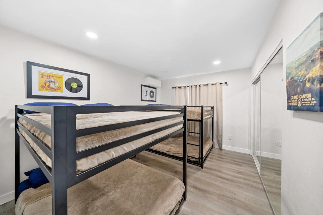 Photo of Bedroom in Lakeside