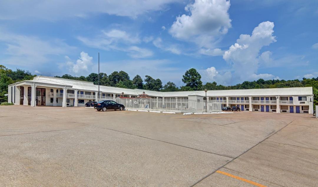 Photo of Others in Lindale