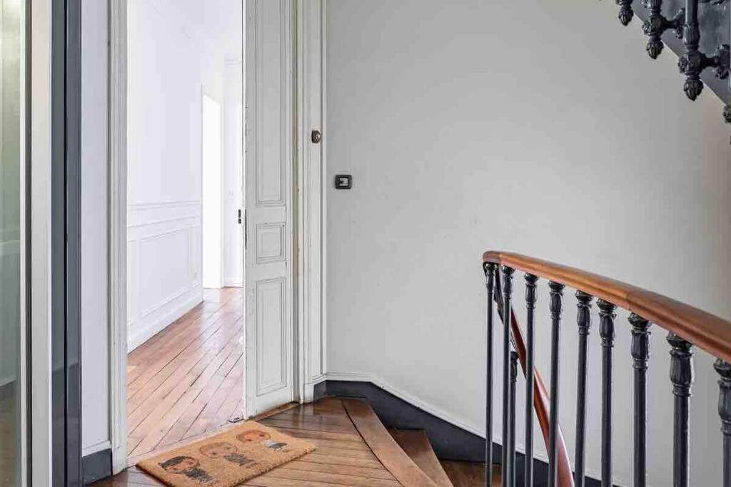 Photo of Bedroom in Saint-Lambert