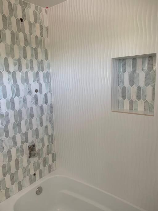 Photo of Others in Kahaluu Bay