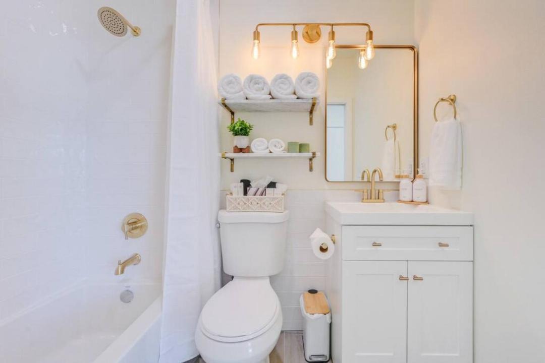 Photo of Bathroom in Belltown
