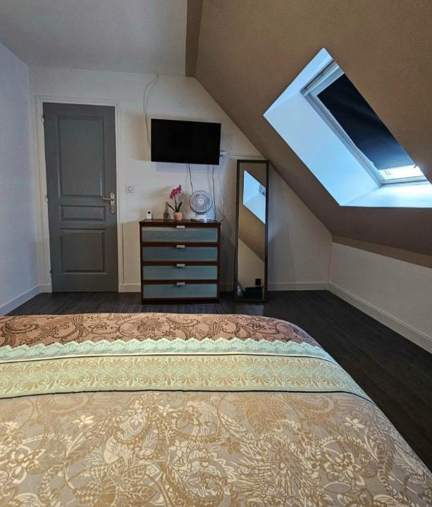 Photo of Bedroom in Clerey