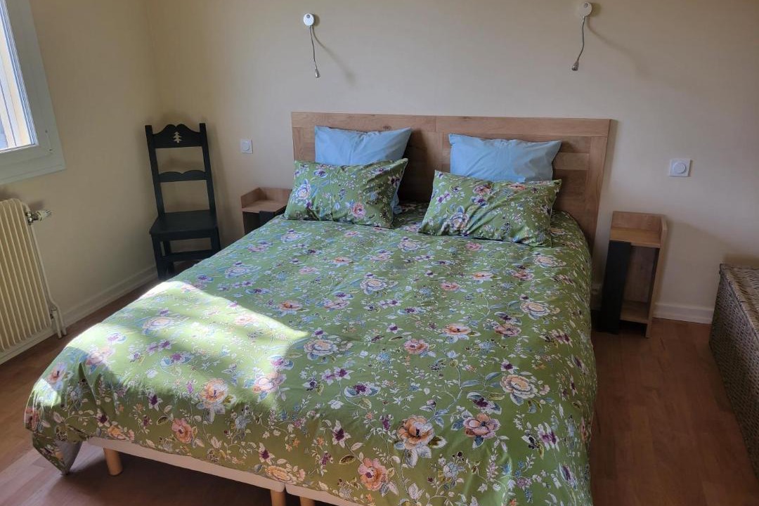 Photo of Bedroom in Savigny-les-Beaune
