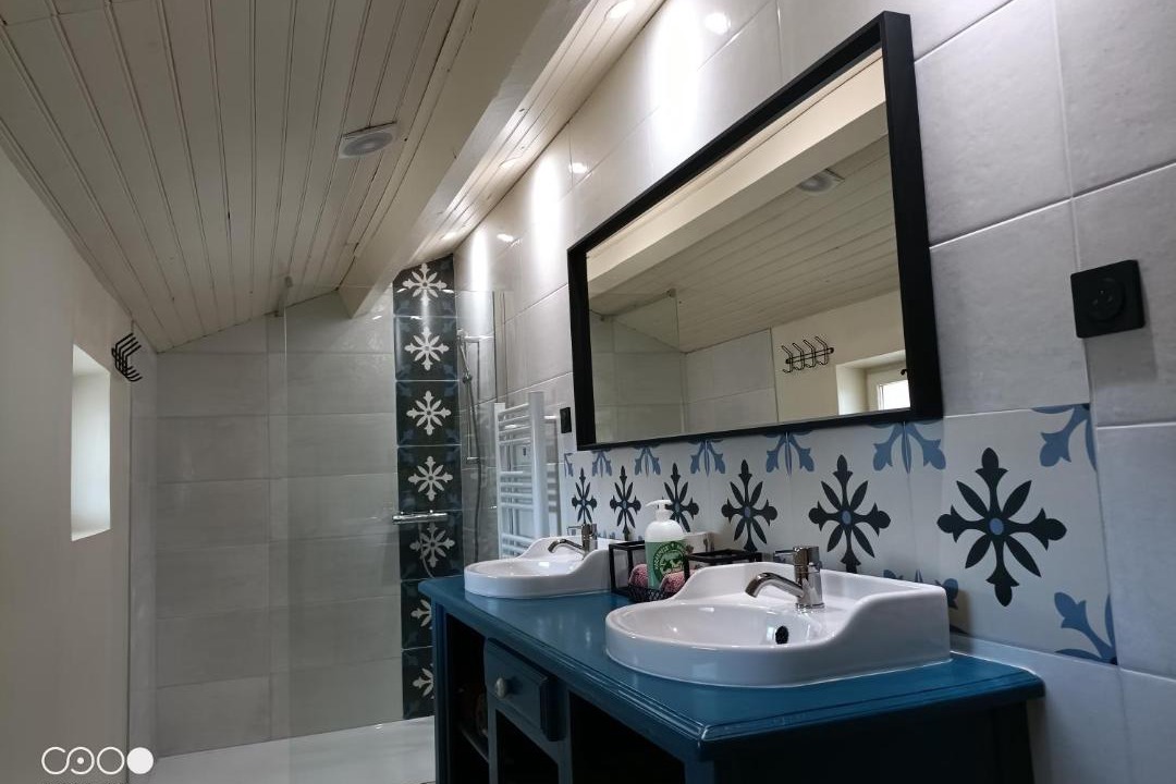 Photo of Bathroom in Sornay