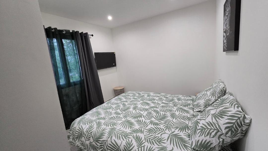 Photo of Bedroom in Piolenc