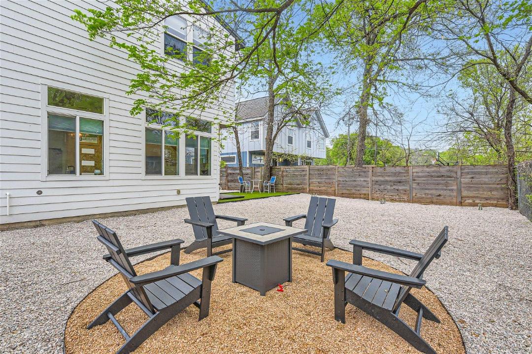 Photo of Patio Balcony in MLK