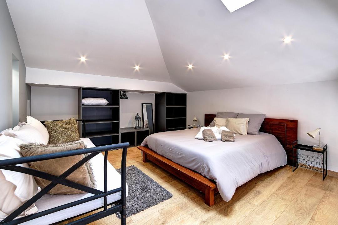 Photo of Others in Laiz