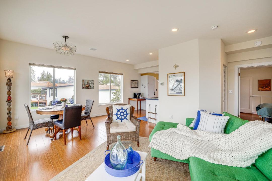 Photo of Livingroom in Birch Bay